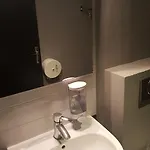 Отель Cafe De L'avenir 2*