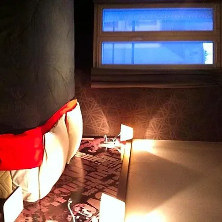 Cafe De L'avenir Hotel 2*