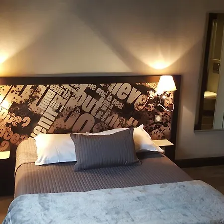 Cafe De L'avenir Hotel