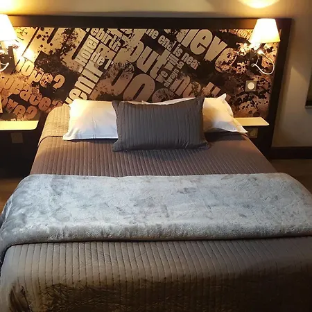Cafe De L'avenir Hotel 2*